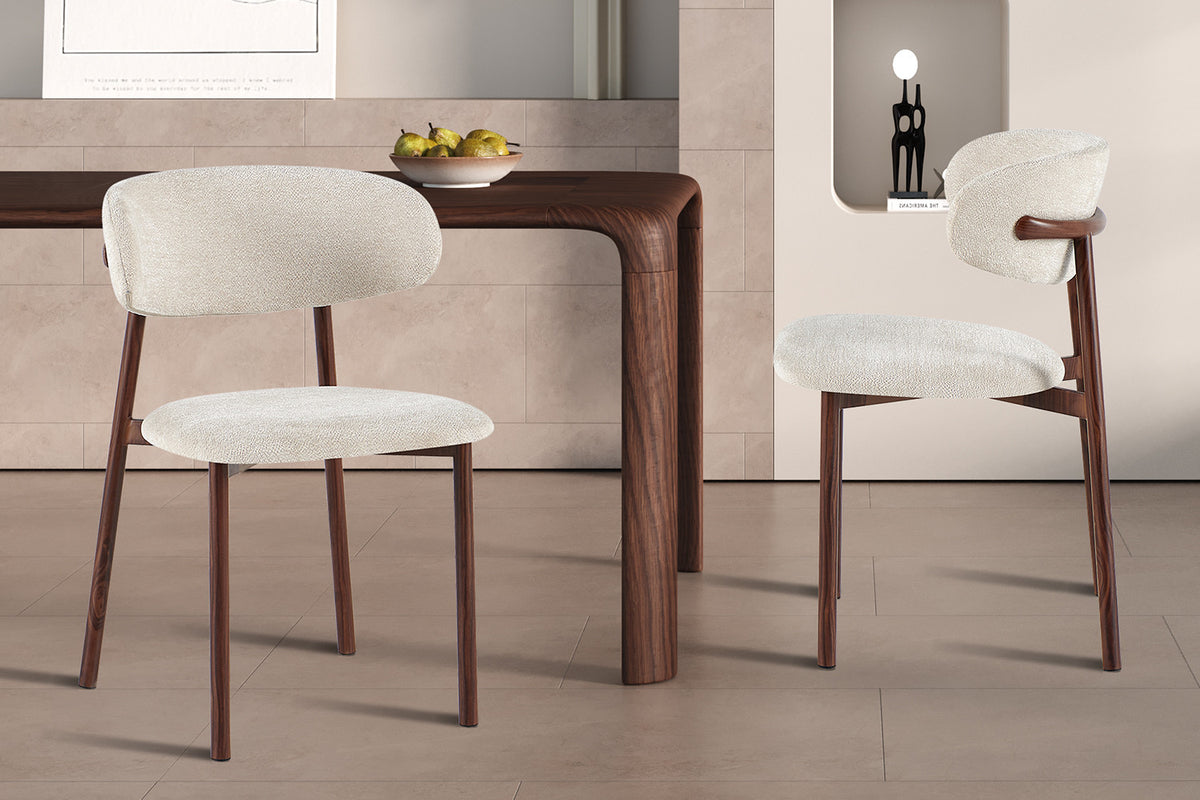 NIEUW - Stoel 'Coco' Walnoot - Stof Fabb Raven 24 Beige