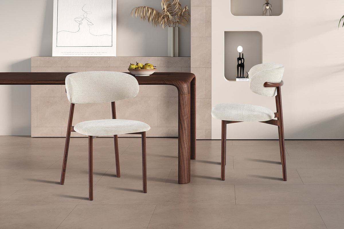 NIEUW - Stoel 'Coco' Walnoot - Stof Fabb Raven 24 Beige
