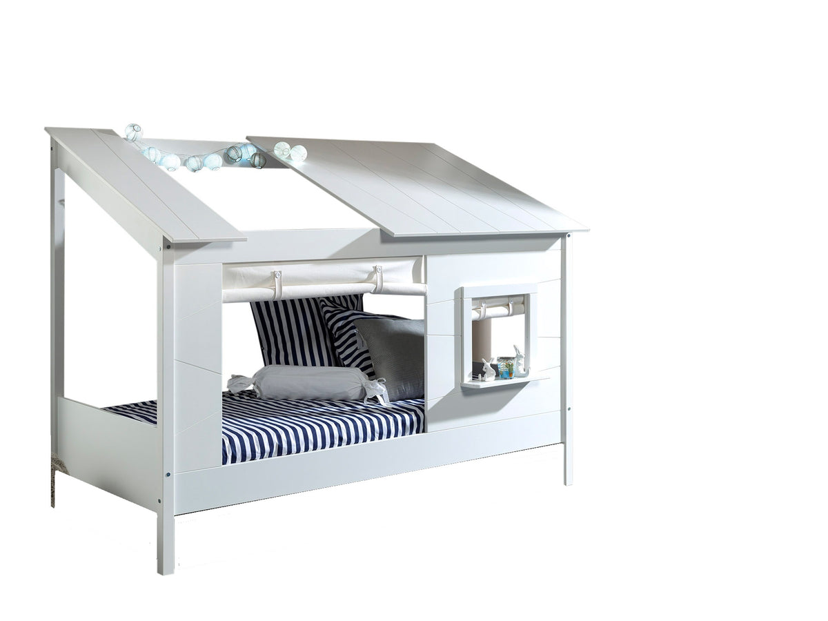 Deze Housebed-combinatie bestaat uit een housebed en een gordijn.